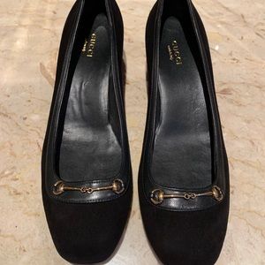 Gucci suede pump with horsebit detail